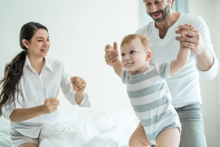 Danser ses émotions : les bienfaits des cours de danse pour bébé