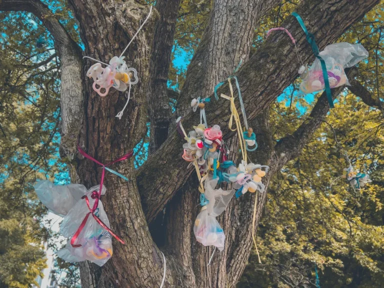 L’arbre à tétines