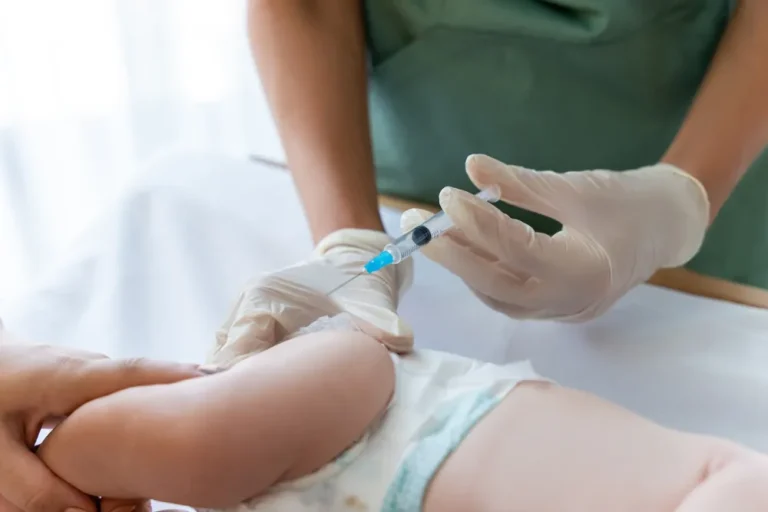 Les vaccins obligatoires pour bébé en crèche