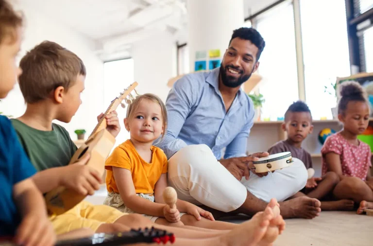 L’éveil musical en crèche pour des bébés mélomanes