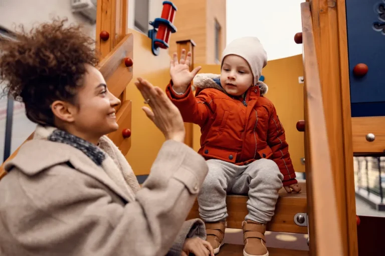 Crèche ou nounou ? comment faire son choix